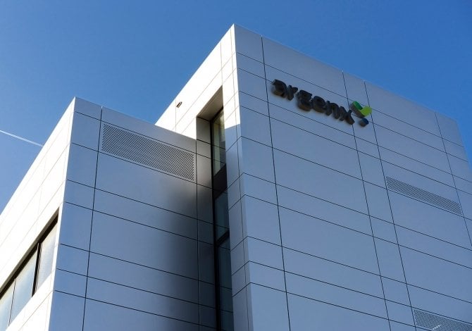Argenx permanently grounds studies of high-flying Vyvgart in thyroid eye disease